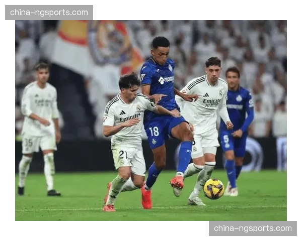 即时战报：赫塔菲对阵塞尔塔，于纳尔点射破门先拔头筹