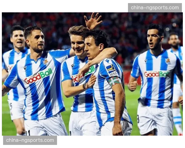 西甲：马德里竞技3-0完胜皇家社会，锁定联赛第四