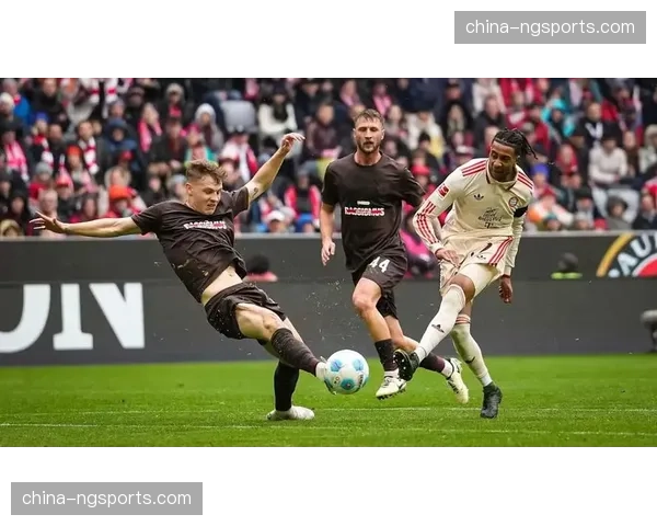 拜仁半场3-0领先圣保利，控球率突破80%创赛季新高